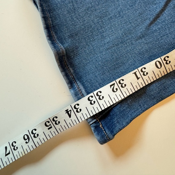 AE Next Level Low-Rise Kick Bootcut Jean - Picture 6 of 8